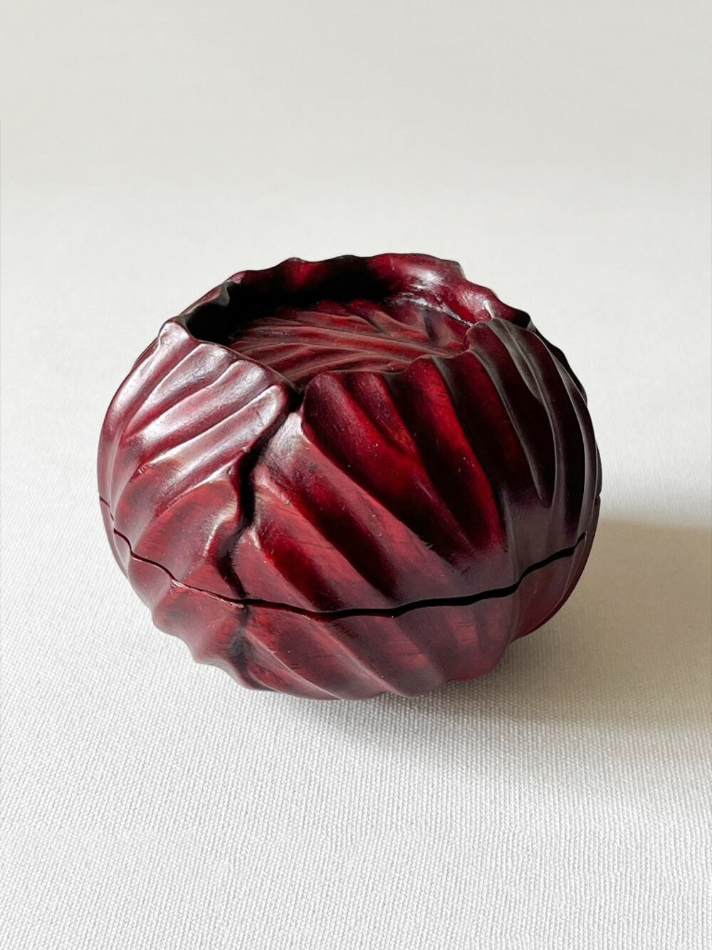 Vintage Lillian Vernon Hand Carved Cabbage Rosewood Trinket Jewelry Box